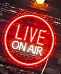 تابلو نئون فلکسی طرح دایره‌ای «LIVE ON AIR» (قطر ۴۵ سانتی‌متر)